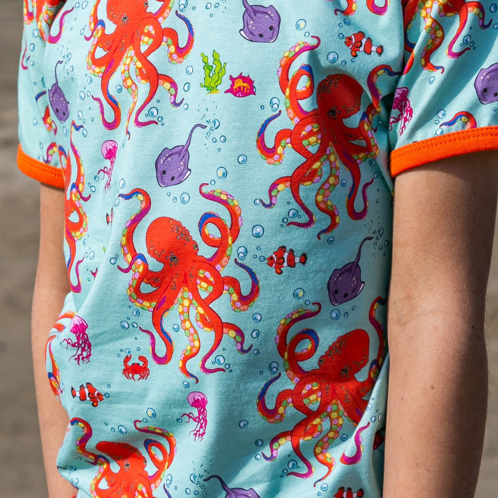 Octavia the Bubble Maker | Tee