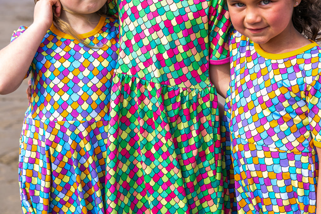 Rainbow scales - Blue light | Twirl dress