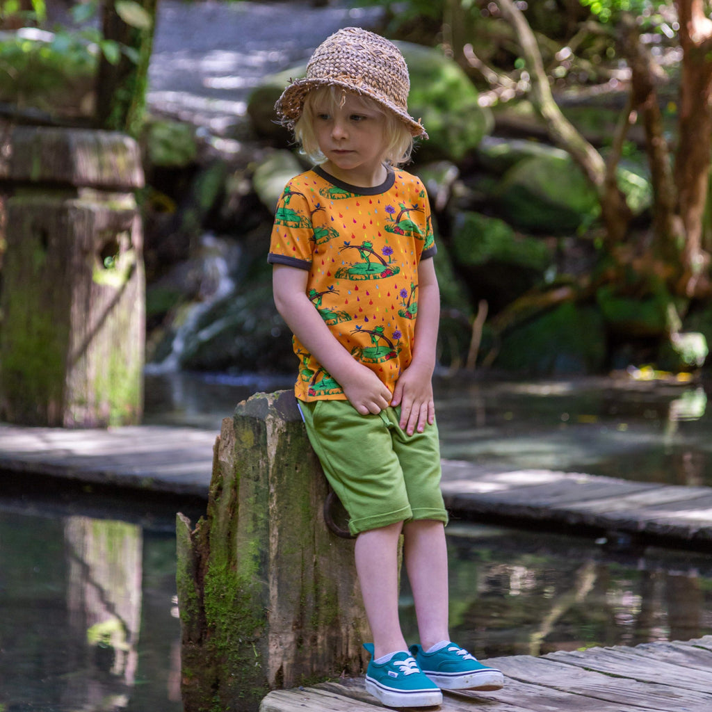 Rupert in the Rainbow Rain || Short Sleeve tee