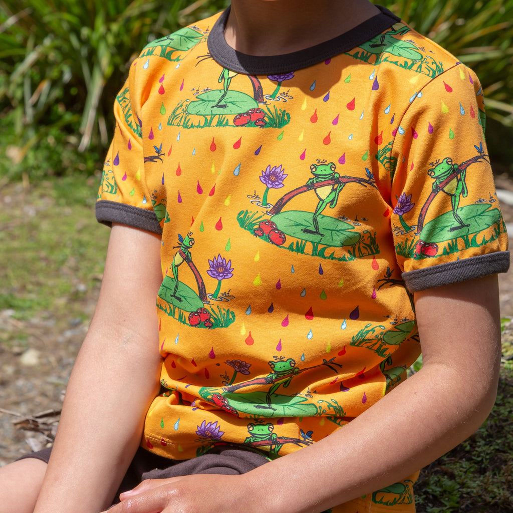 Rupert in the Rainbow Rain || Short Sleeve tee