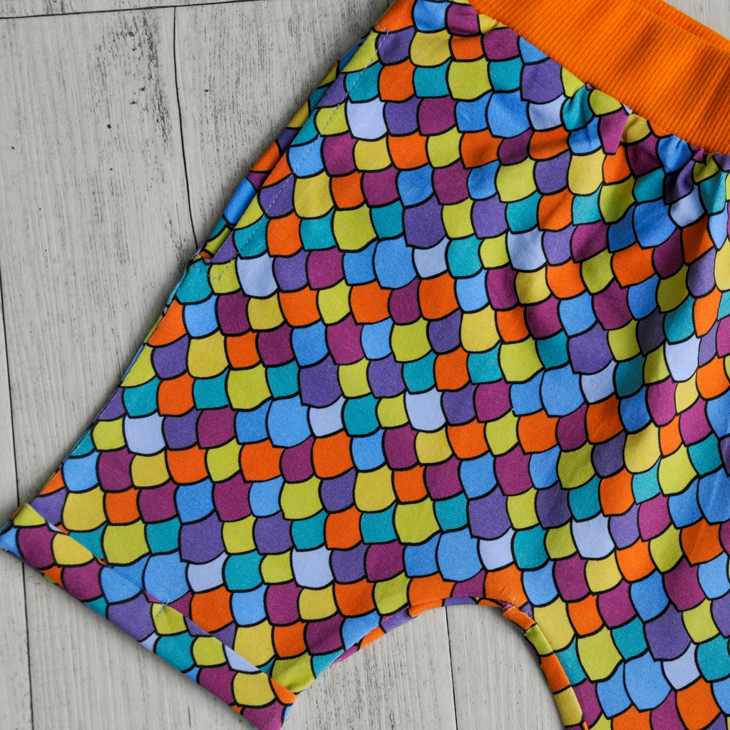 Rainbow scales | Harem shorts