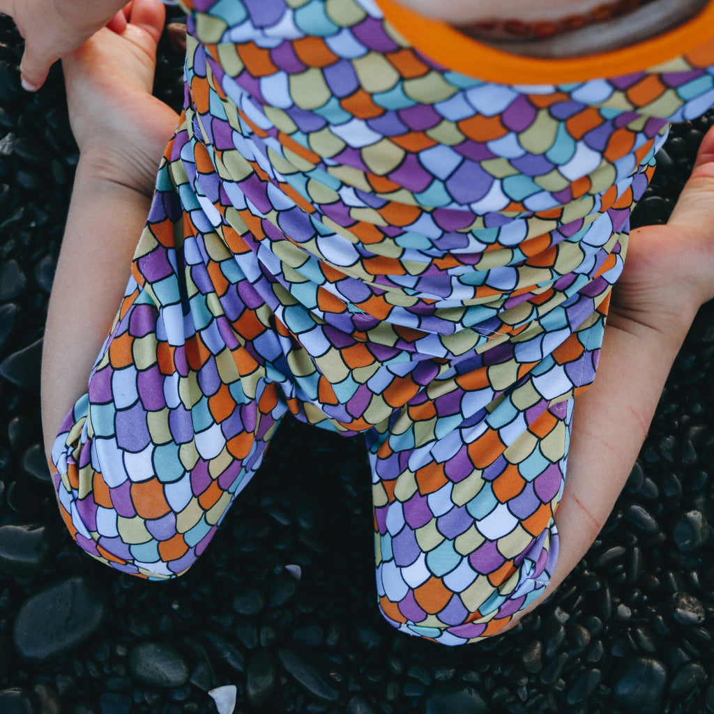 Rainbow scales | Harem shorts