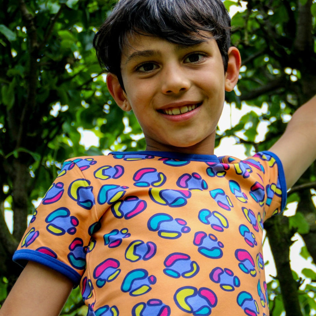 Rainbow Leopard Spots | Tee