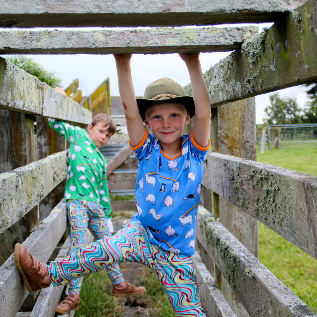 The Rainbow Sheep | Tee