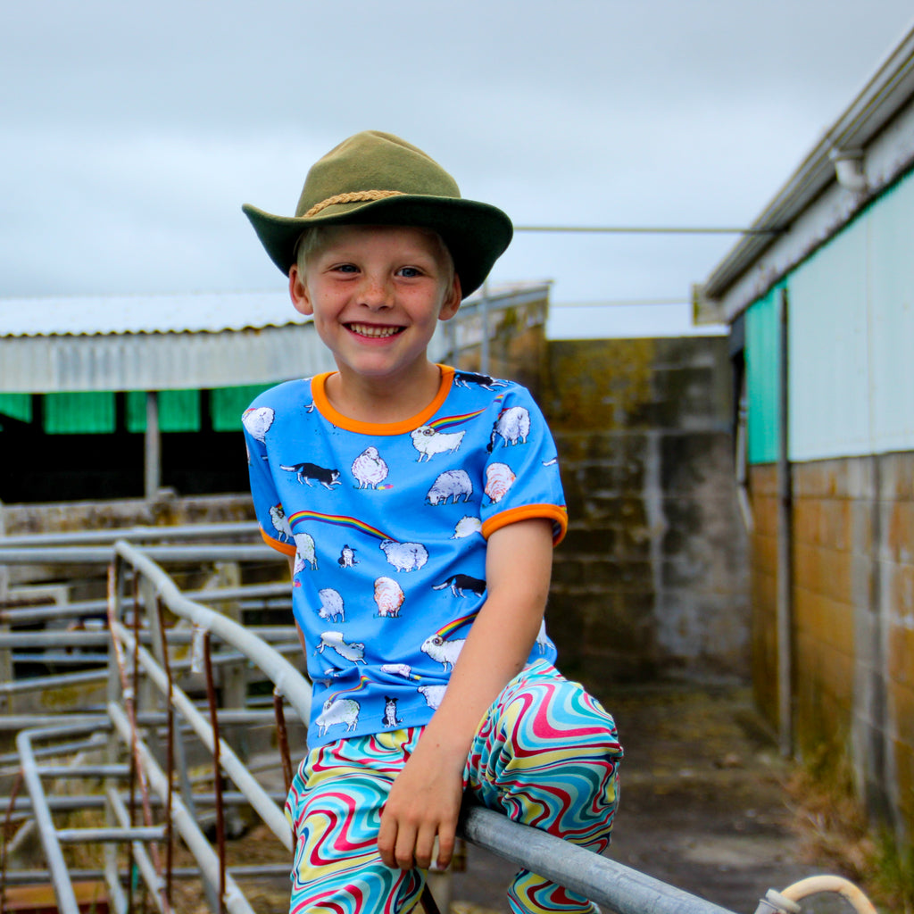 The Rainbow Sheep | Tee