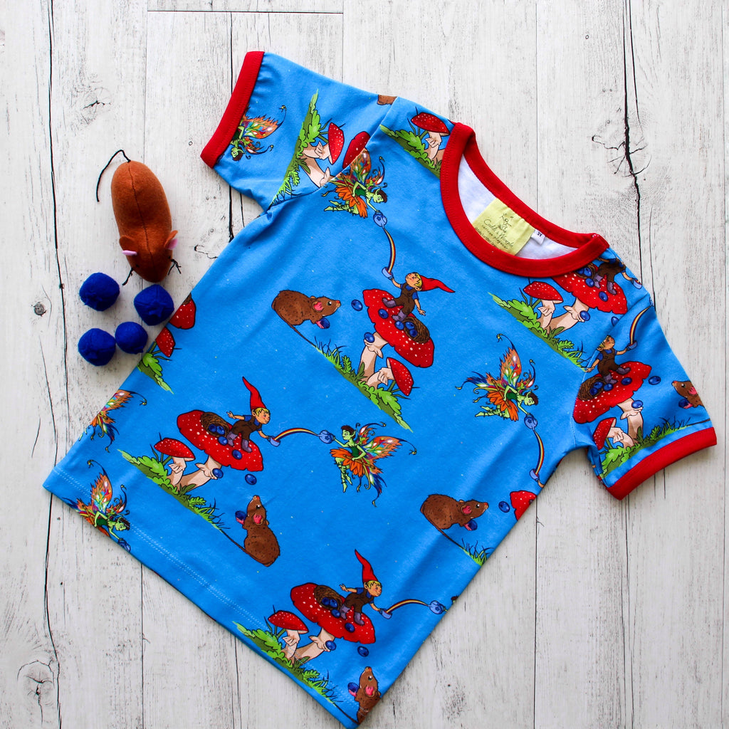 Basil the Curious Gnome | Tee