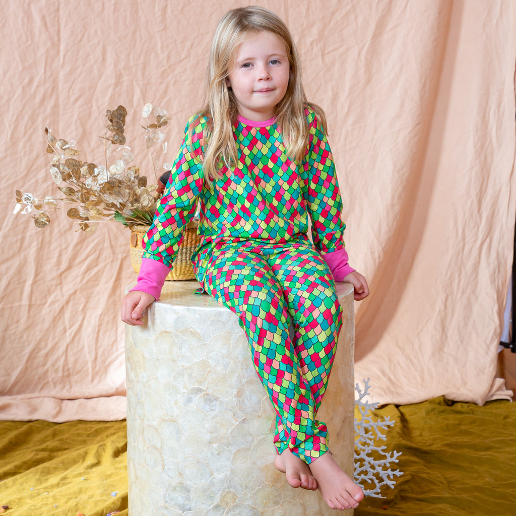 Rainbow scales - Pink Cosmos || Leggings